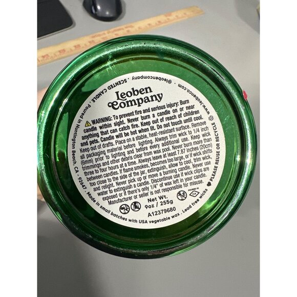 Leoben Candle Spruce Cuttings 9oz 1-Wick Soy Wax Blend Green Christmas Tree - Picture 3 of 6